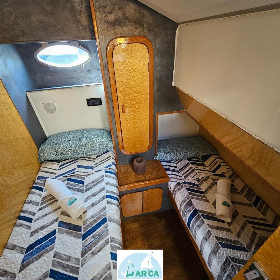 Hotel Boat And Breakfast Monica Neapel Exterior foto