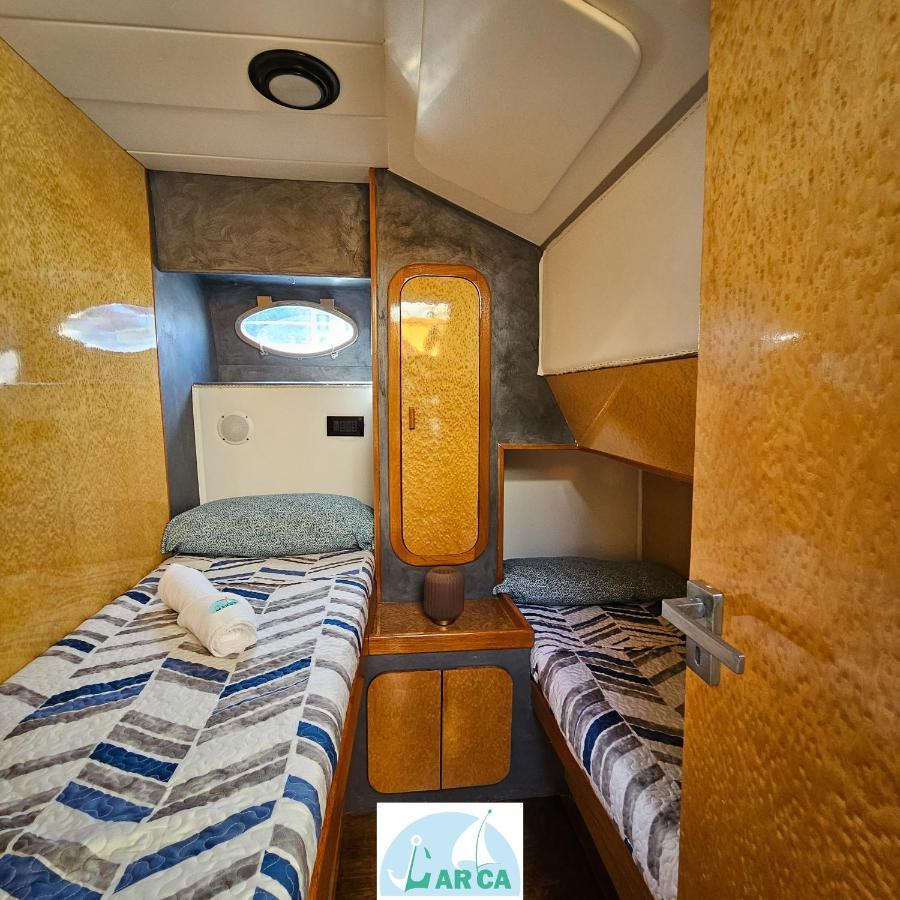 Hotel Boat And Breakfast Monica Neapel Exterior foto